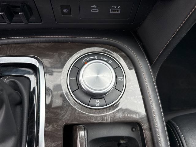 Used 2023 Nissan Armada Platinum image 28