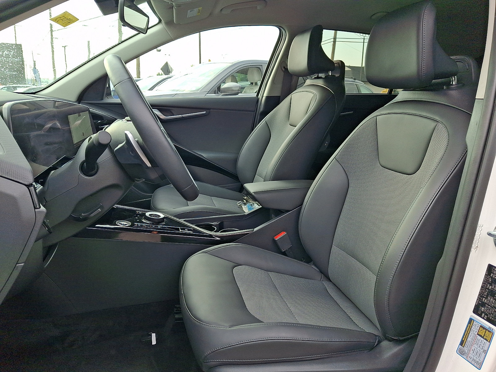 Used 2023 Kia Niro Wind w/ Wind Preserve Package FWD image 13