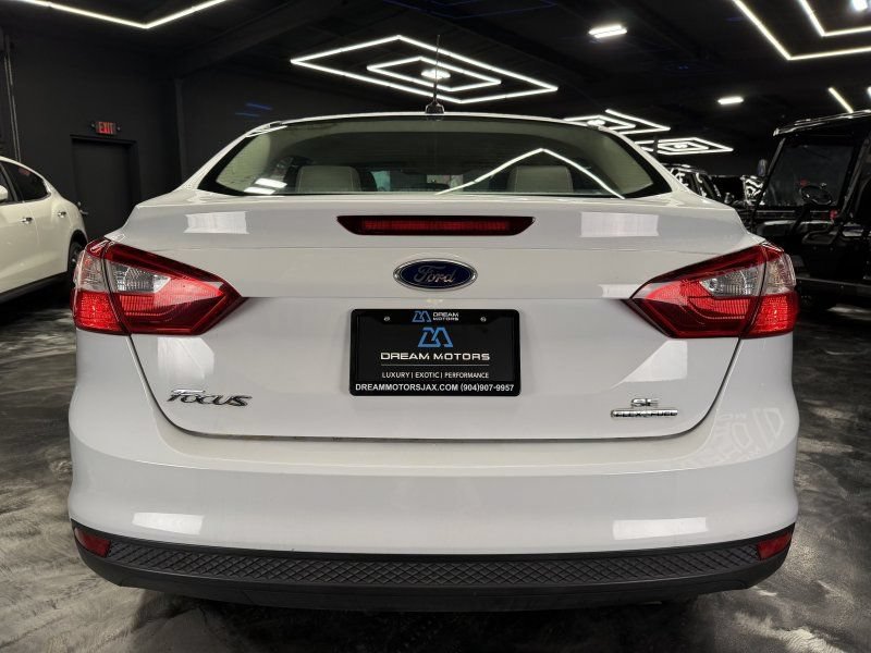 Used 2014 Ford Focus SE FWD image 6