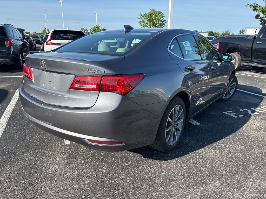Used 2018 Acura TLX FWD image 9