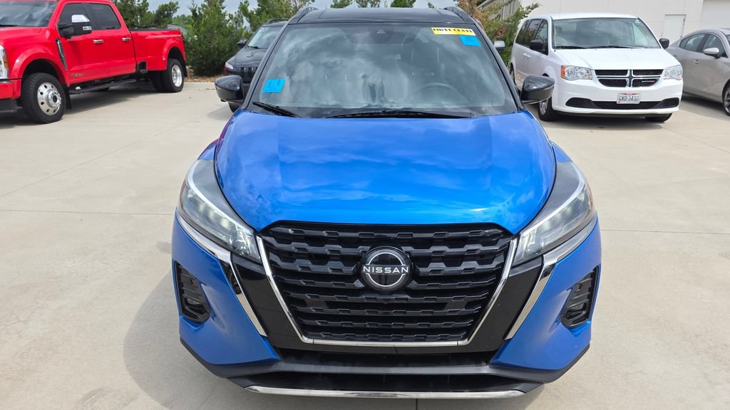 Used 2023 Nissan Kicks SR w/ SR Premium Package FWD image 8