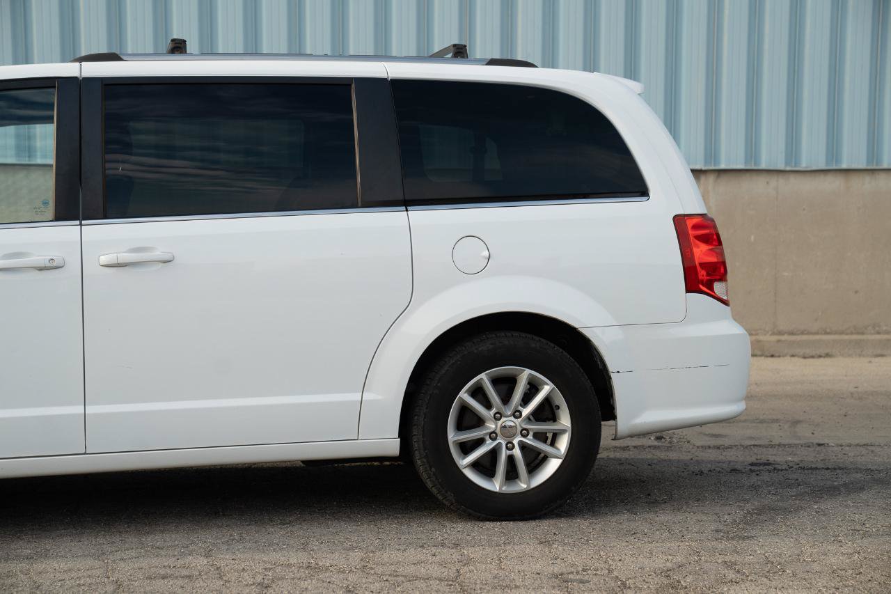 Used 2019 Dodge Grand Caravan SXT FWD image 8