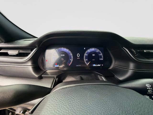 Used 2025 Jeep Grand Cherokee L Altitude AWD/4WD image 29