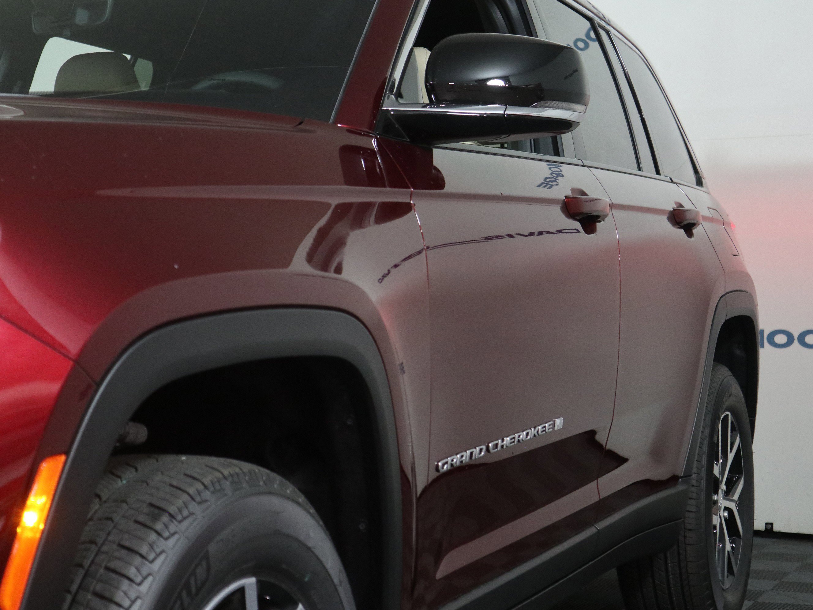 New 2025 Jeep Grand Cherokee Limited image 11