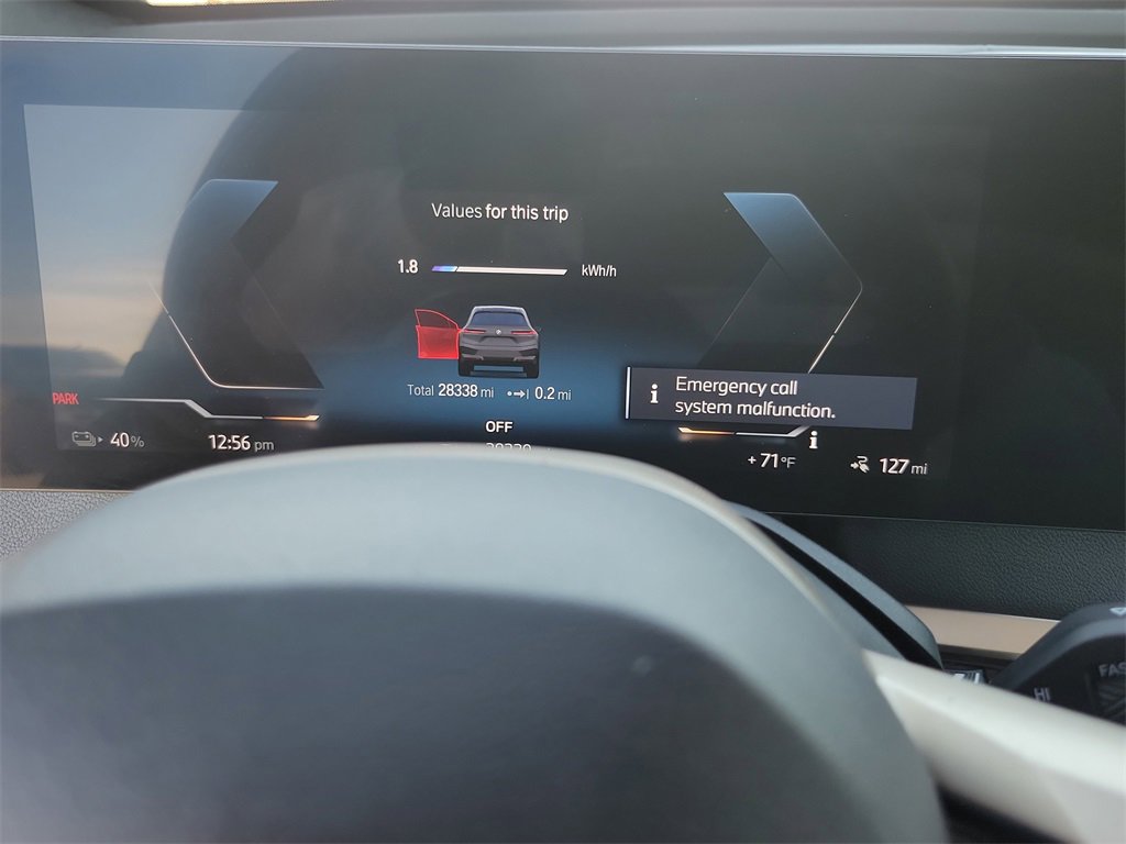 Used 2023 BMW iX xDrive50 image 9