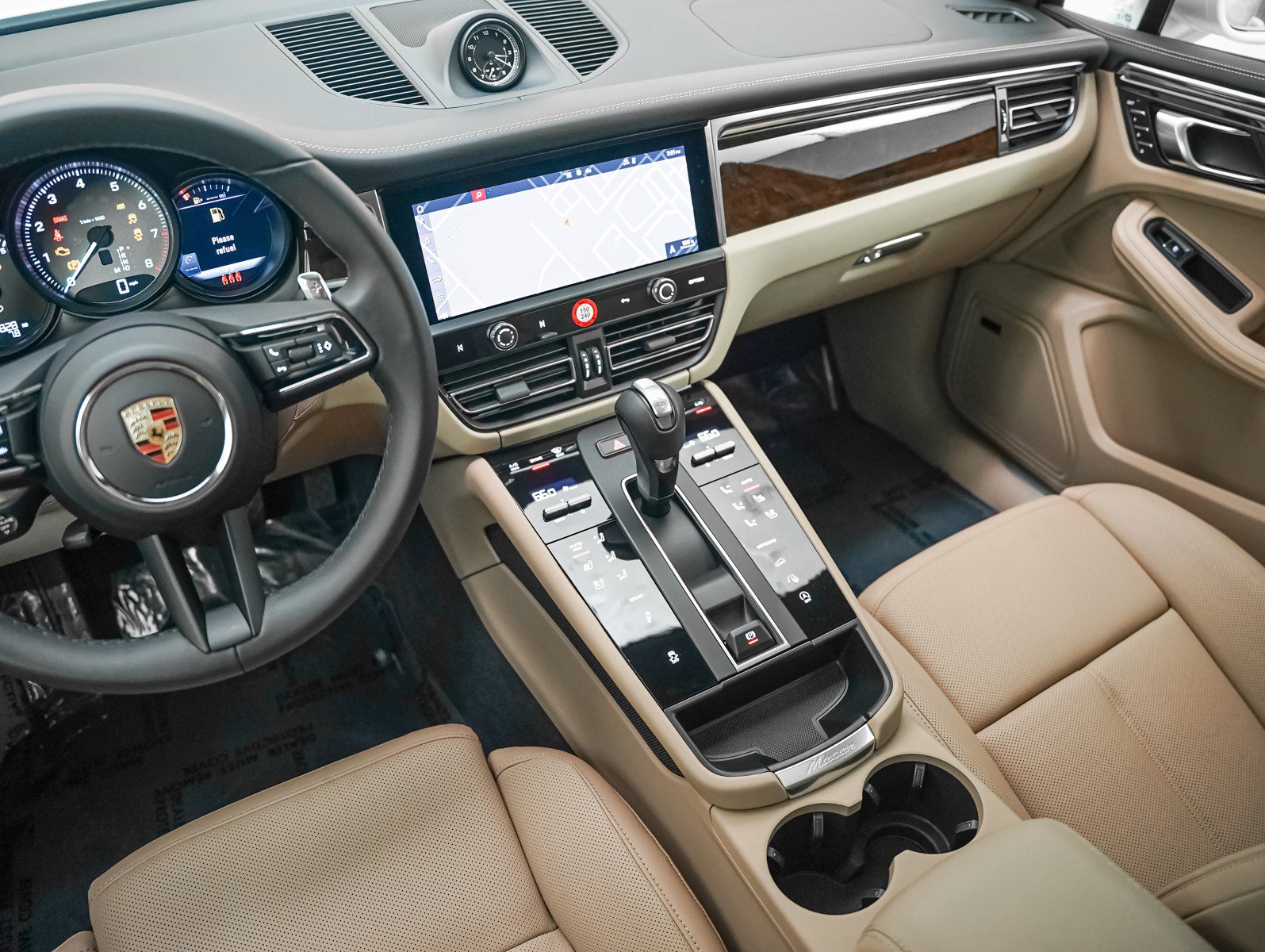 Certified 2025 Porsche Macan S image 19