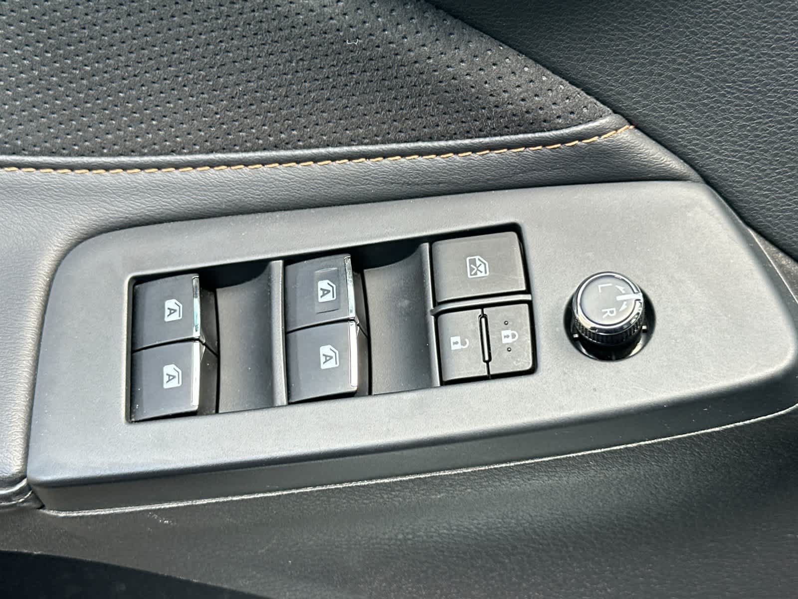 Used 2019 Toyota Avalon XSE w/ All Weather Liner Package FWD image 13