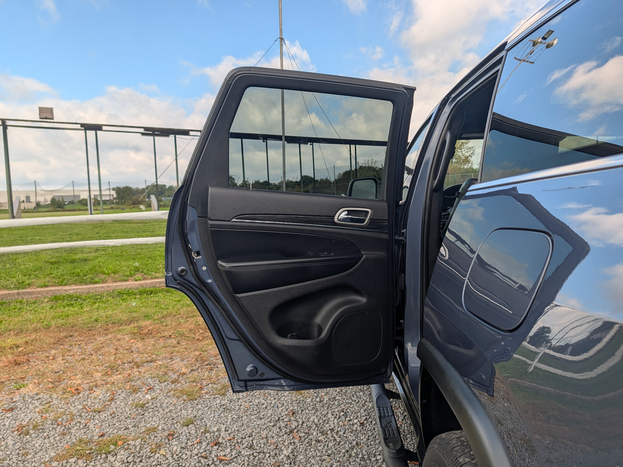 Used 2021 Jeep Grand Cherokee Limited AWD/4WD image 11