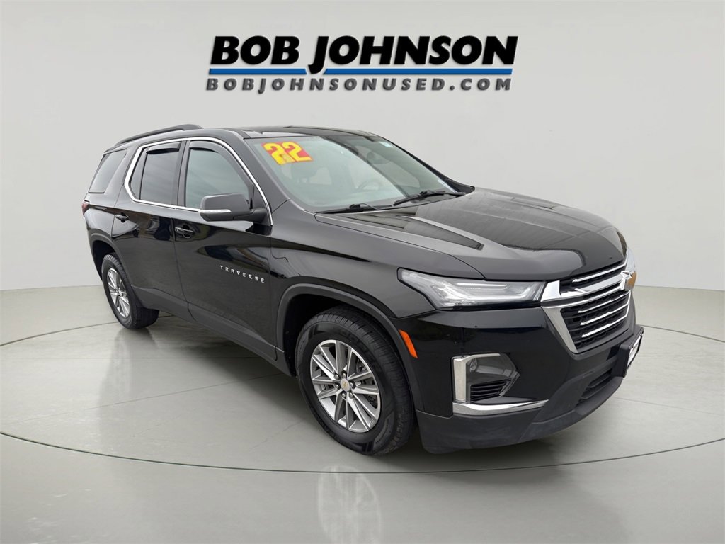 Used 2022 Chevrolet Traverse LT