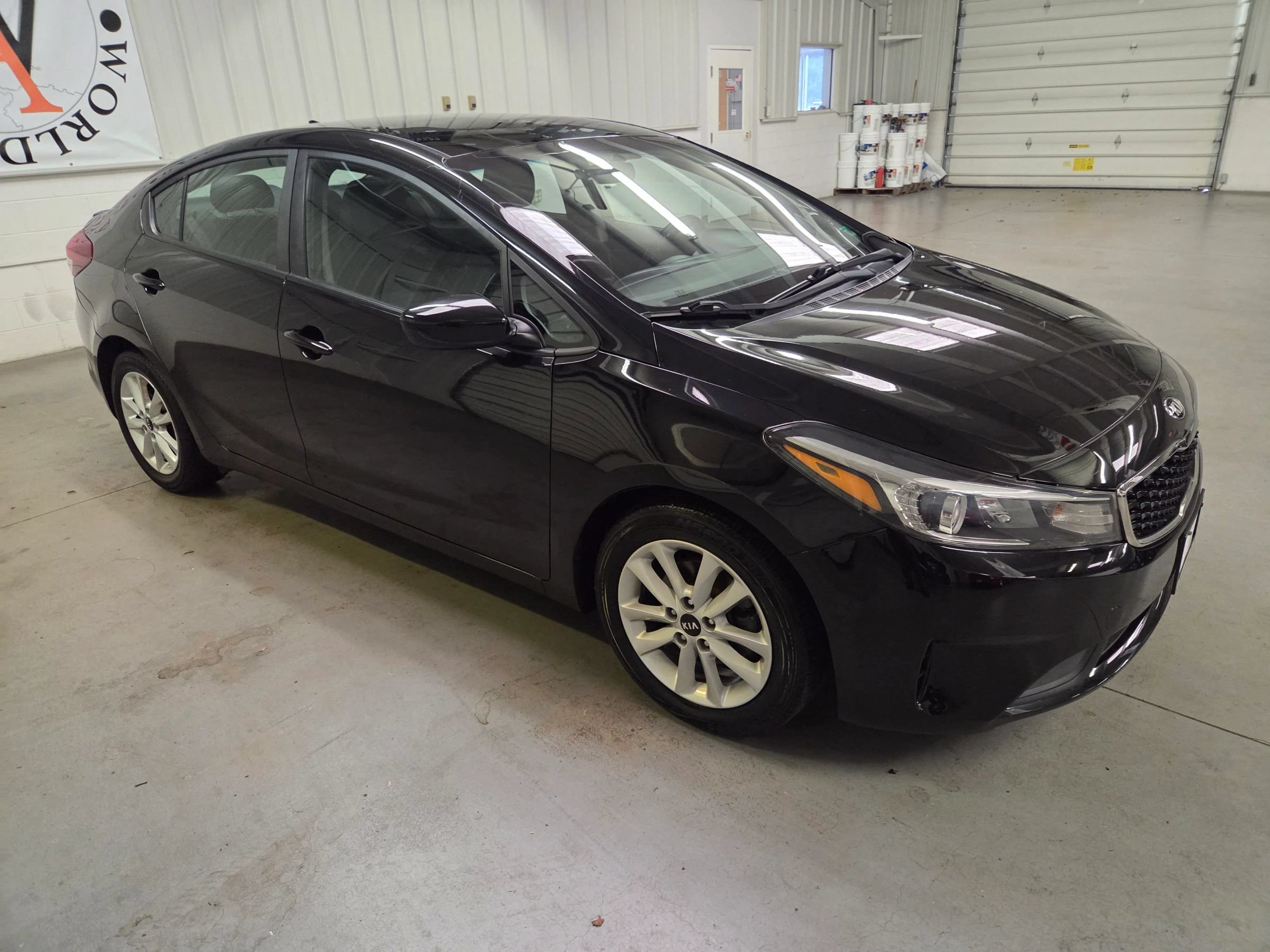 Used 2017 Kia Forte S FWD image 10