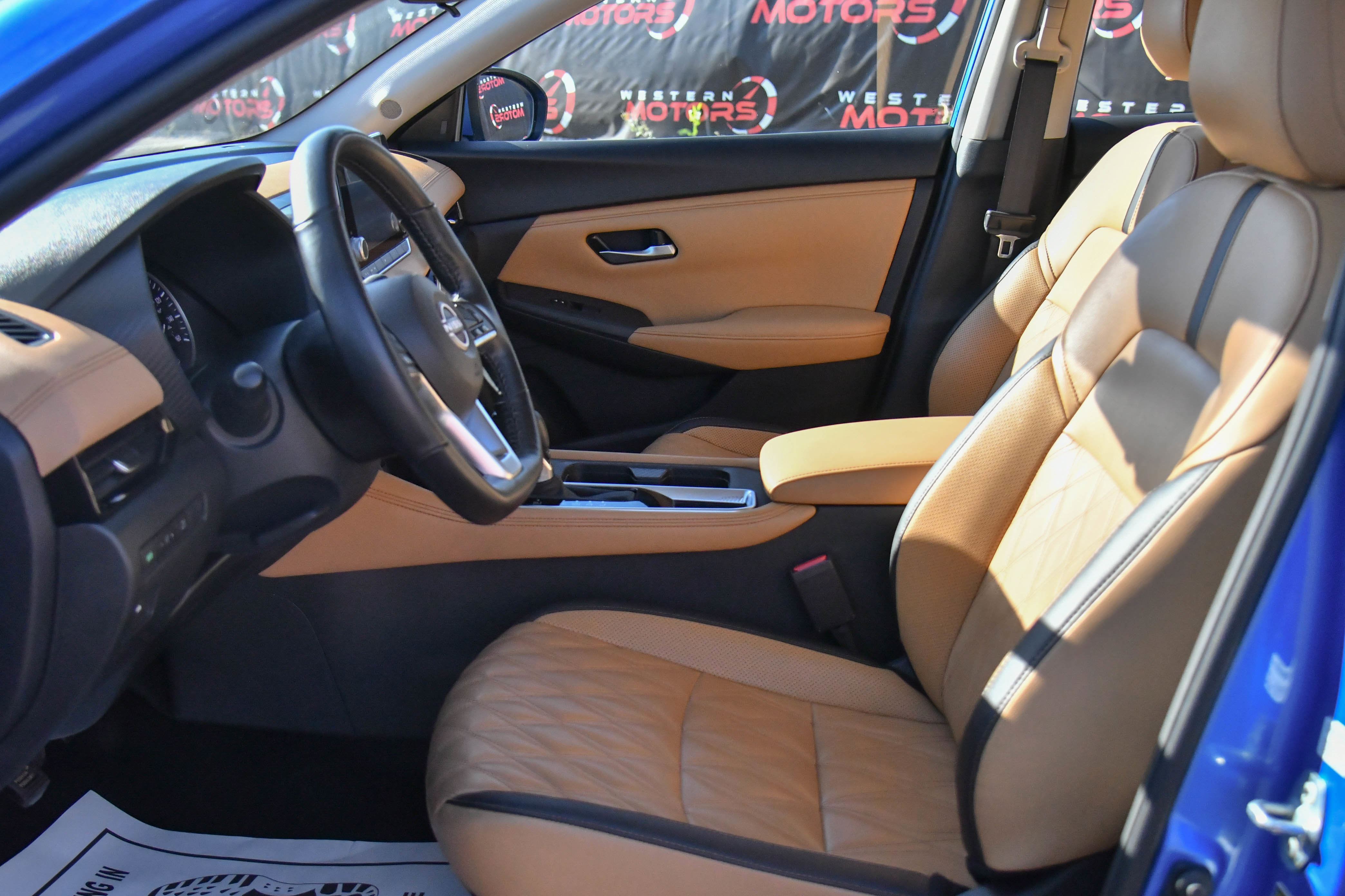 Used 2025 Nissan Sentra SV w/ SV Premium Package FWD image 18