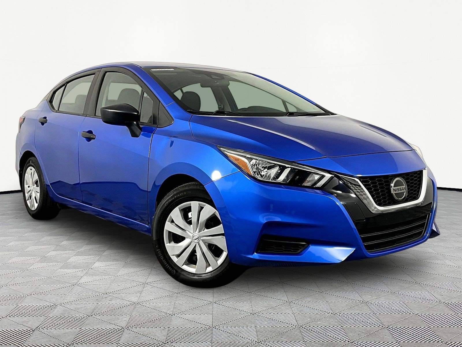 Certified 2021 Nissan Versa S FWD image 3