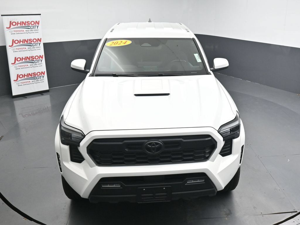 Used 2024 Toyota Tacoma TRD Sport AWD/4WD image 28