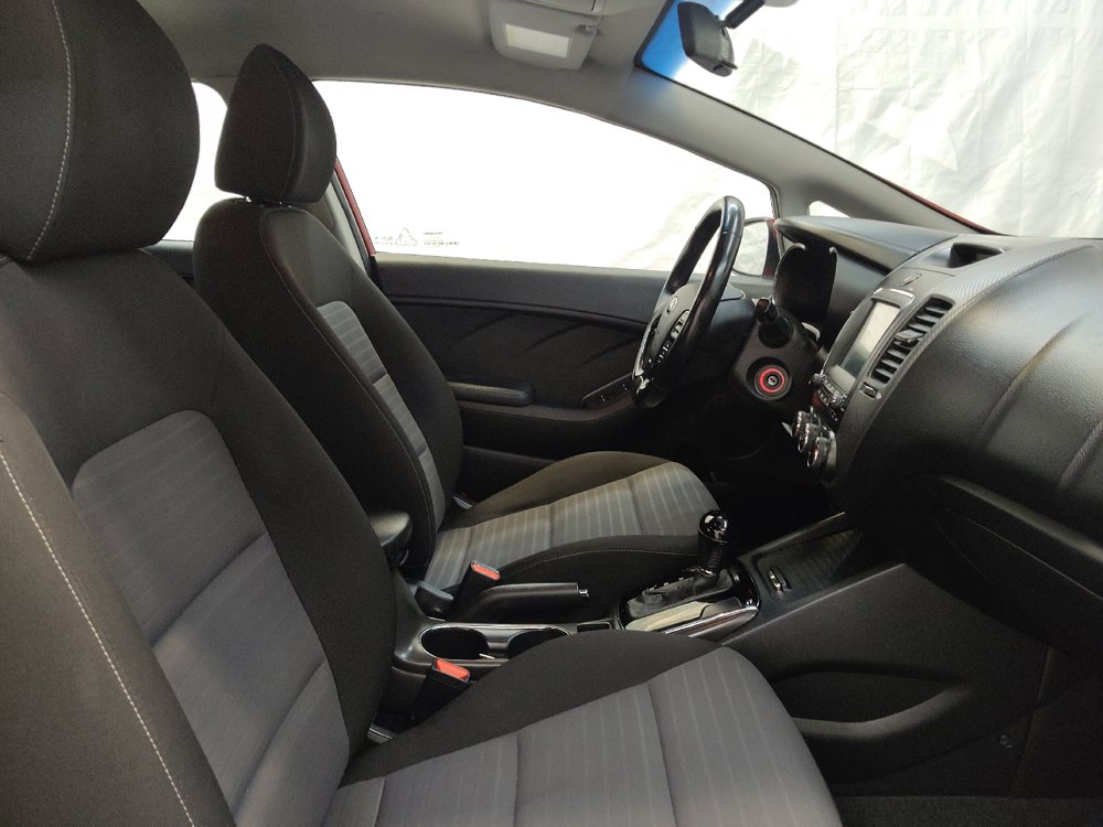 Used 2017 Kia Forte S image 21