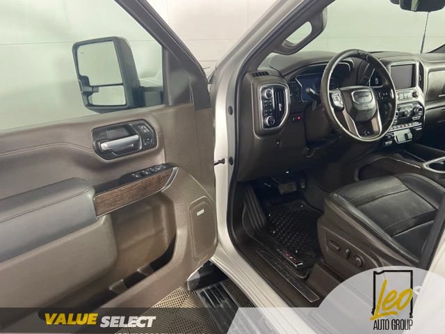 Used 2022 GMC Sierra 3500 Denali w/ Denali Ultimate Package AWD/4WD image 10