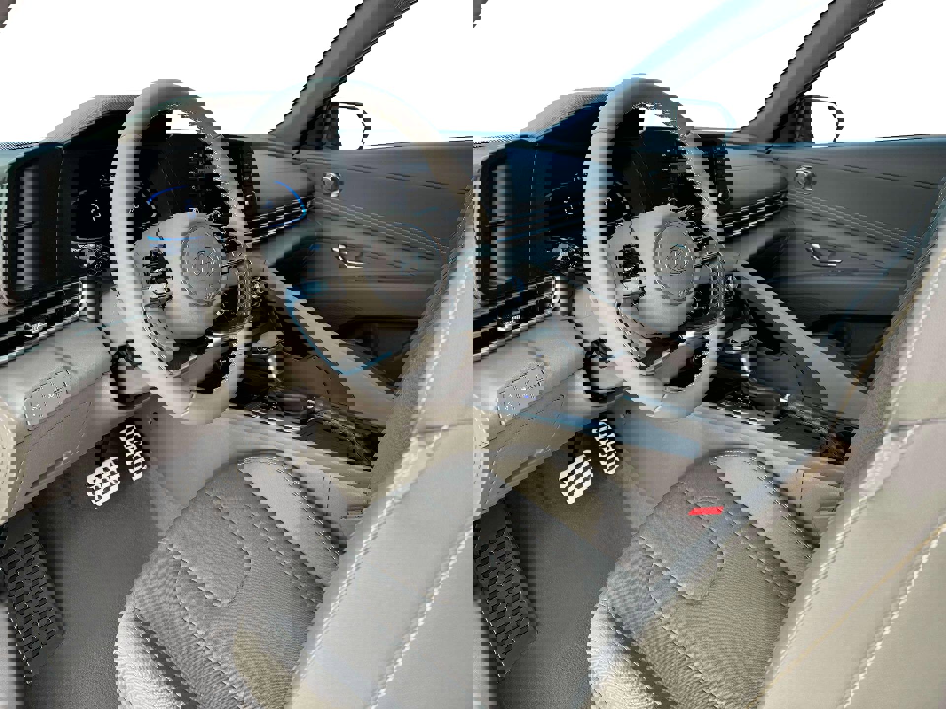 New 2025 Hyundai Elantra Sport image 14