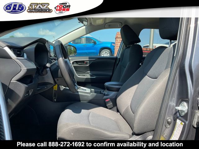 Used 2022 Toyota RAV4 LE image 10
