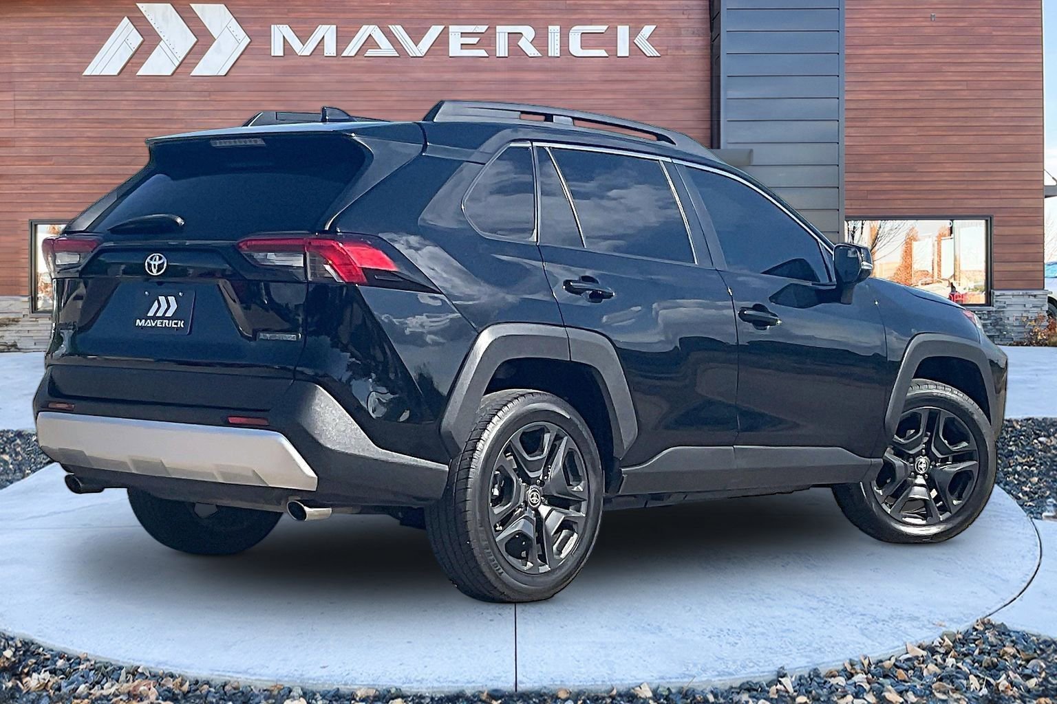 Used 2022 Toyota RAV4 Adventure AWD/4WD image 5