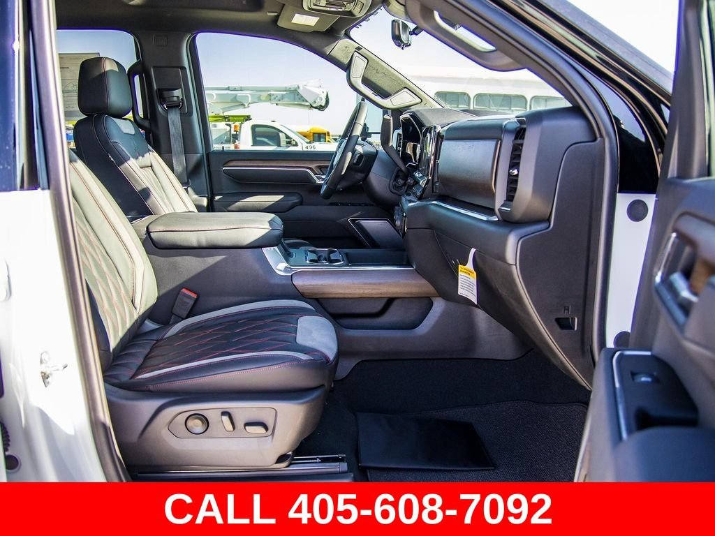 Used 2025 Chevrolet Silverado 3500 High Country w/ High Country Premium Package AWD/4WD image 19