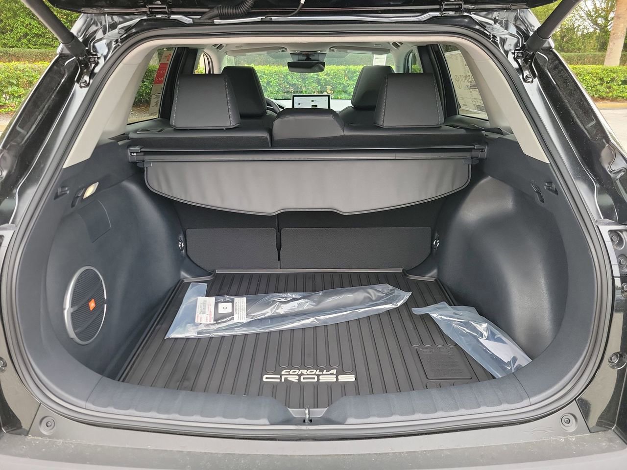 New 2026 Toyota Corolla Cross XLE image 8