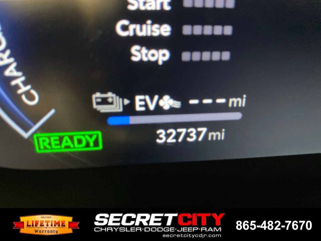 Used 2023 Toyota RAV4 XSE w/ Weather Package AWD/4WD image 17