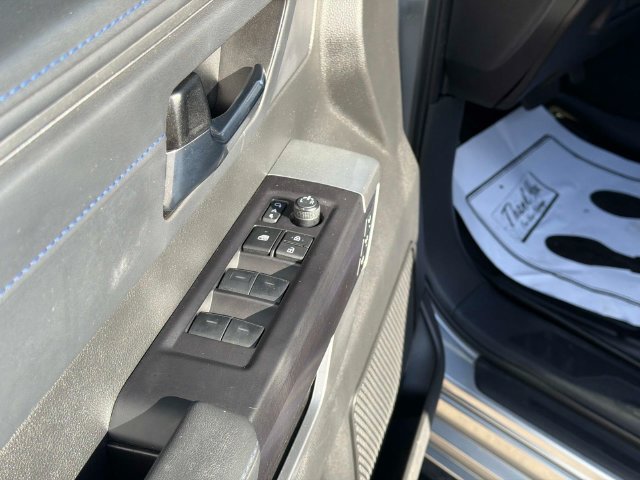 Used 2024 Toyota Tundra Platinum AWD/4WD image 18