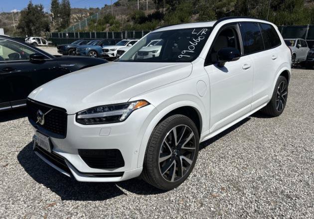Used 2023 Volvo XC90 T8 Ultimate w/ Lounge Package