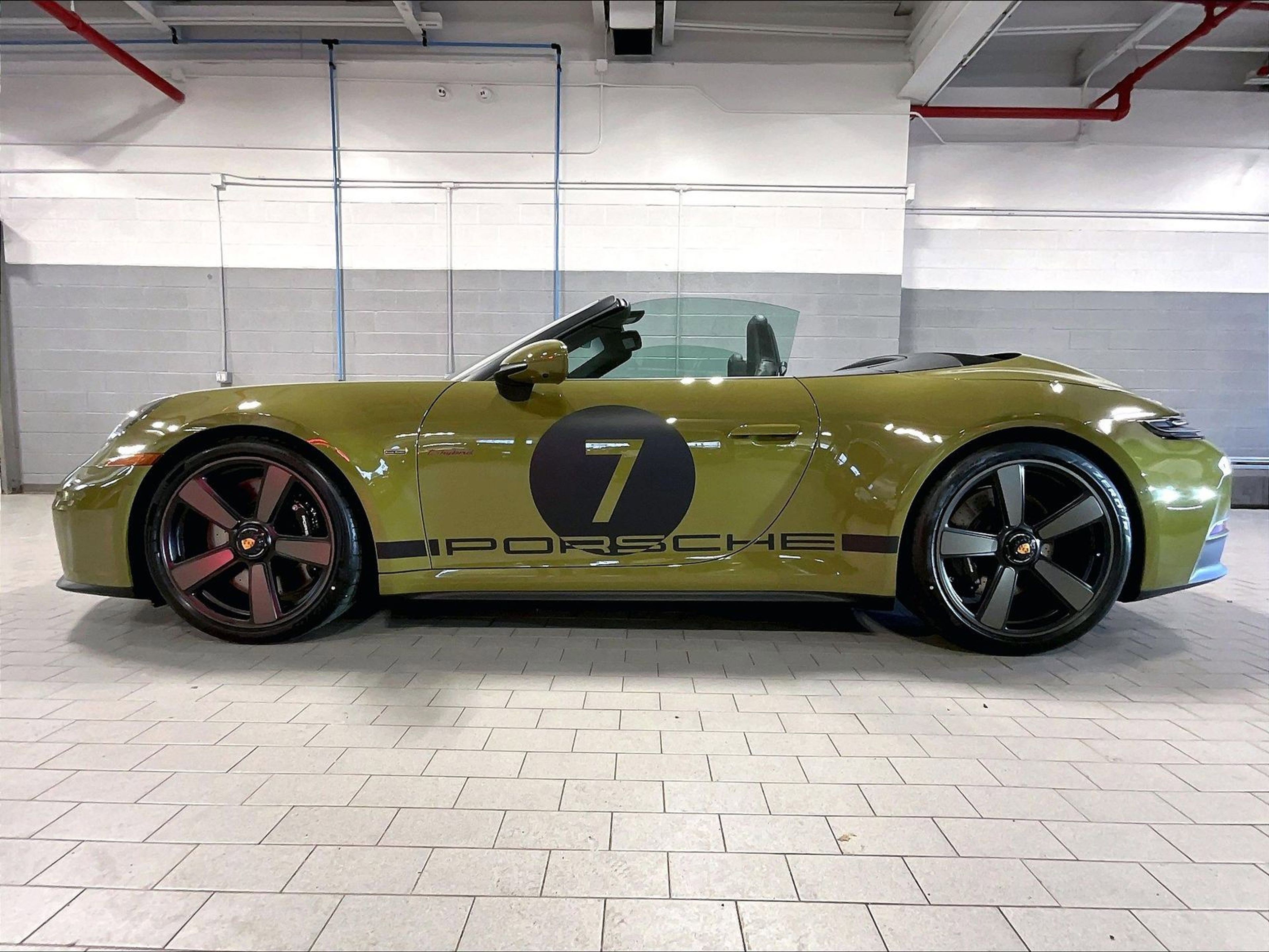 New 2026 Porsche 911 GTS image 2