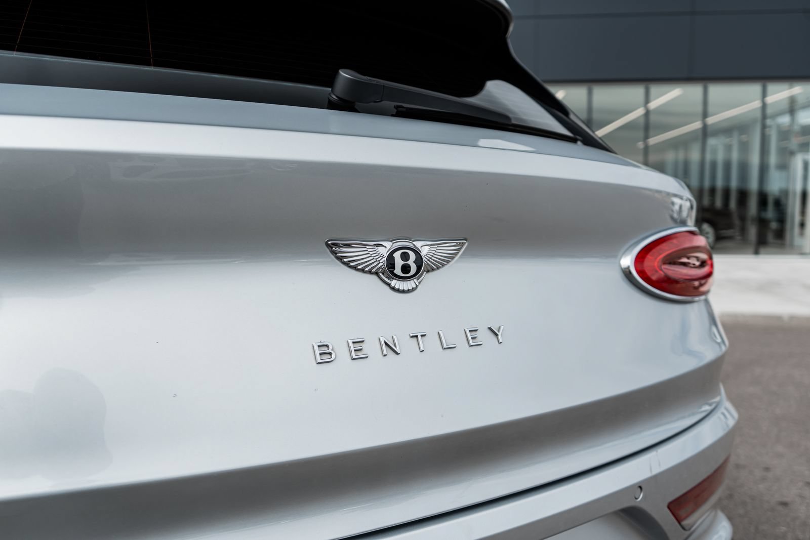 Certified 2023 Bentley Bentayga AWD/4WD image 10