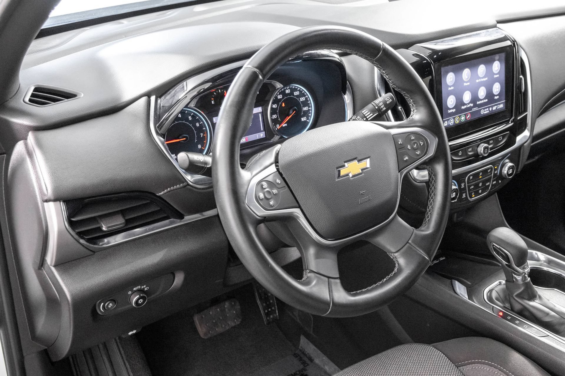 Used 2023 Chevrolet Traverse LT AWD/4WD image 33