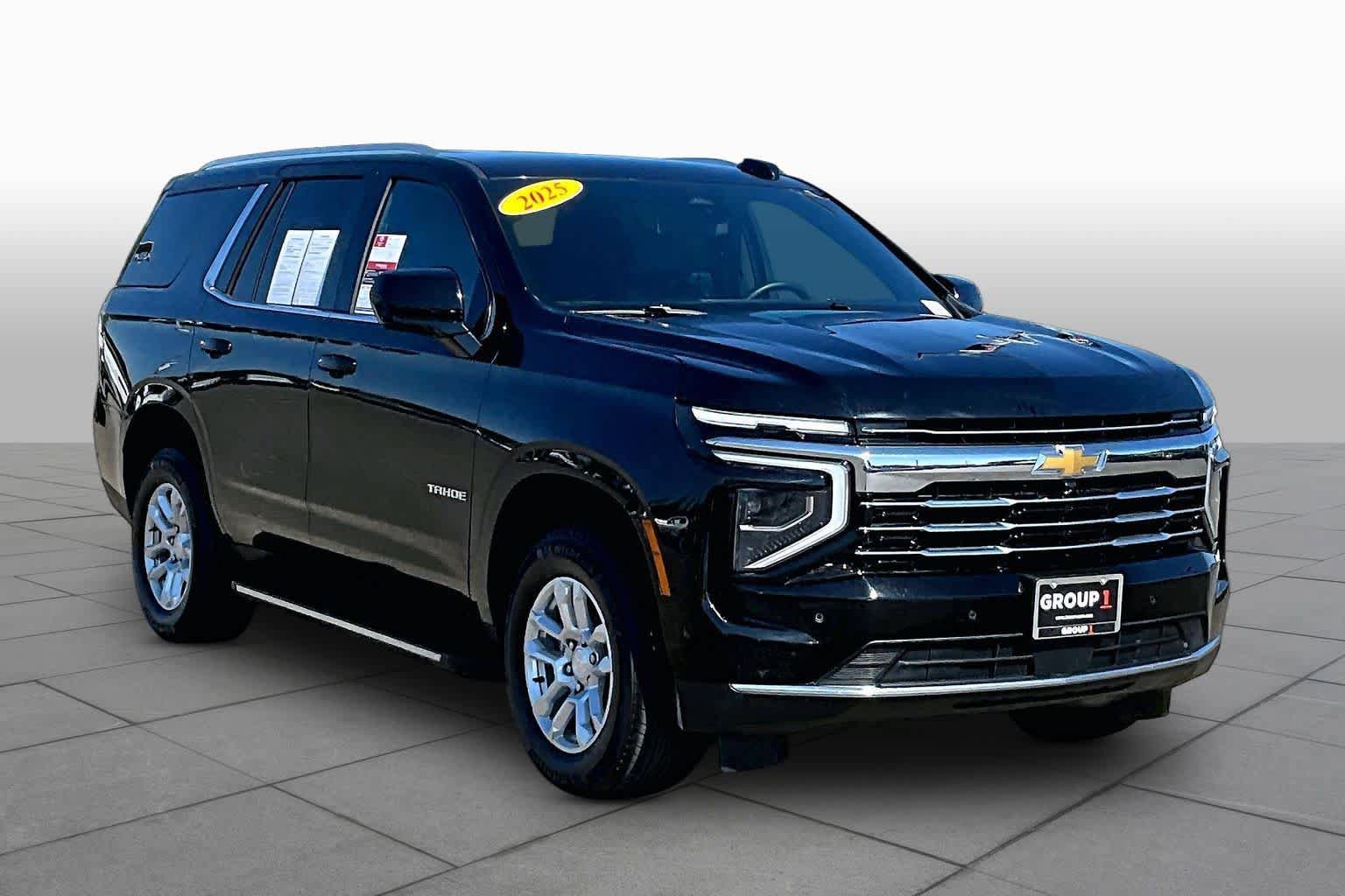 Used 2025 Chevrolet Tahoe LT AWD/4WD image 2