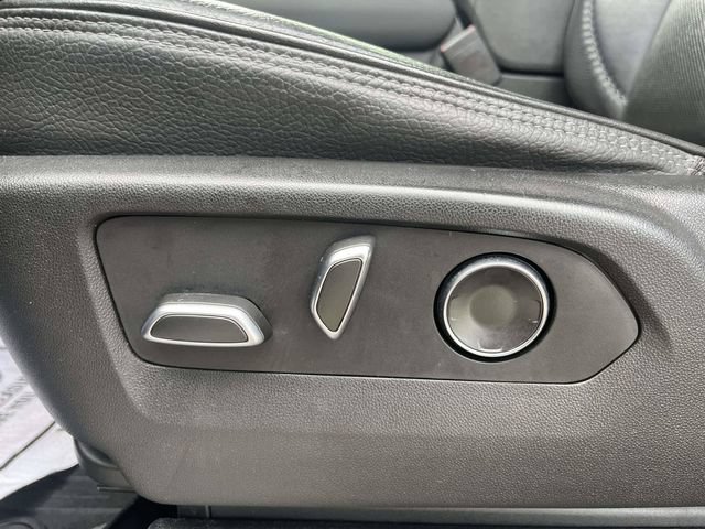 Used 2021 GMC Yukon Denali w/ Denali Premium Package AWD/4WD image 22
