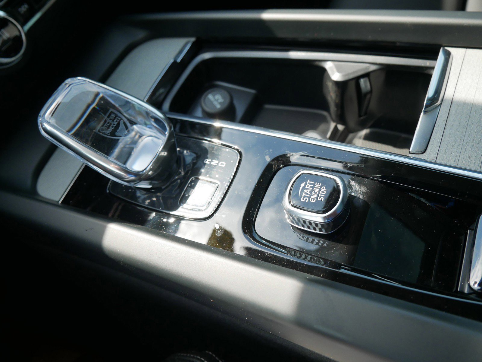 New 2026 Volvo V60 B5 Cross Country Ultra w/ Climate Package image 9