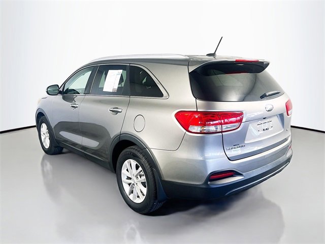 Used 2017 Kia Sorento LX image 5