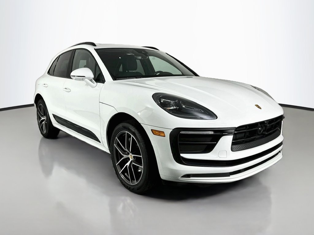 Certified 2024 Porsche Macan AWD/4WD image 7