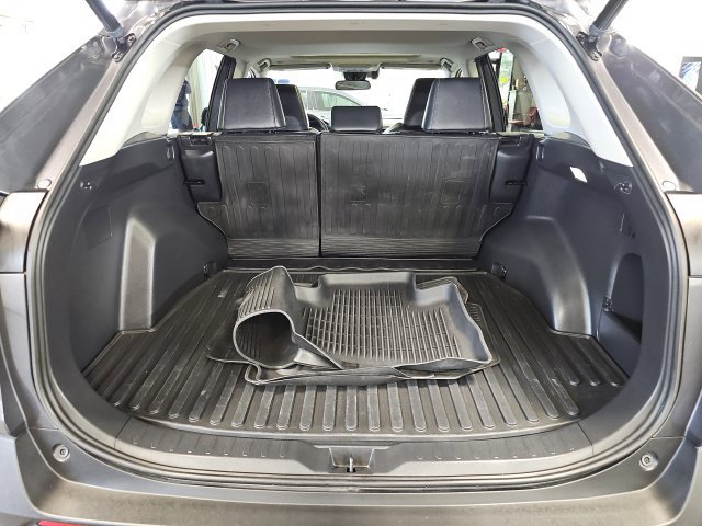 Used 2023 Toyota RAV4 XLE Premium AWD/4WD image 34