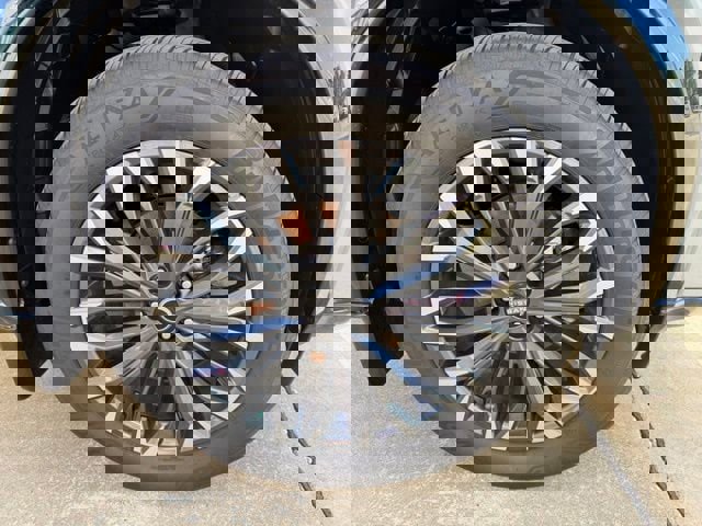 Used 2025 Nissan Rogue Platinum w/ Platinum Premium Package image 9