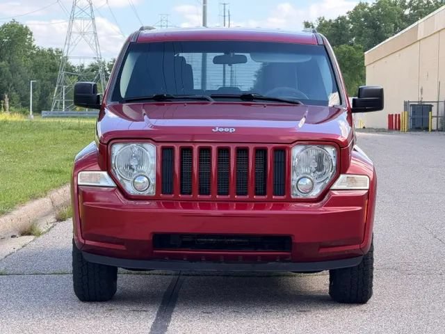 Used 2009 Jeep Liberty Sport AWD/4WD image 4