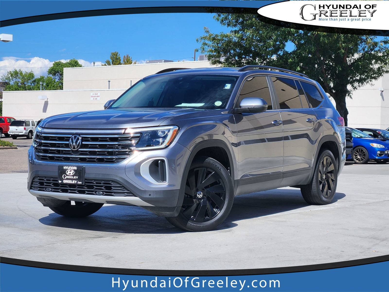 Used 2024 Volkswagen Atlas SE AWD/4WD image 1