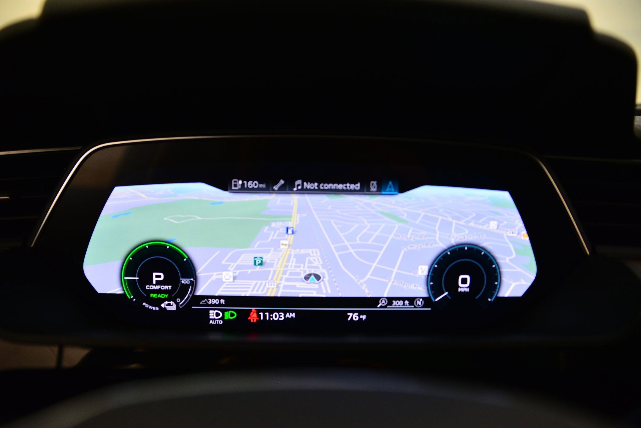 Used 2020 Audi e-tron Premium Plus image 15