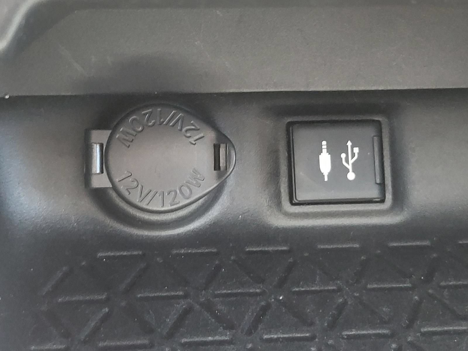 Used 2019 Toyota RAV4 XLE FWD image 25