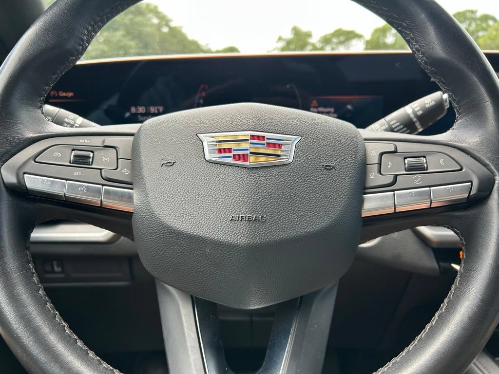 Used 2025 Cadillac XT4 Premium Luxury FWD image 23
