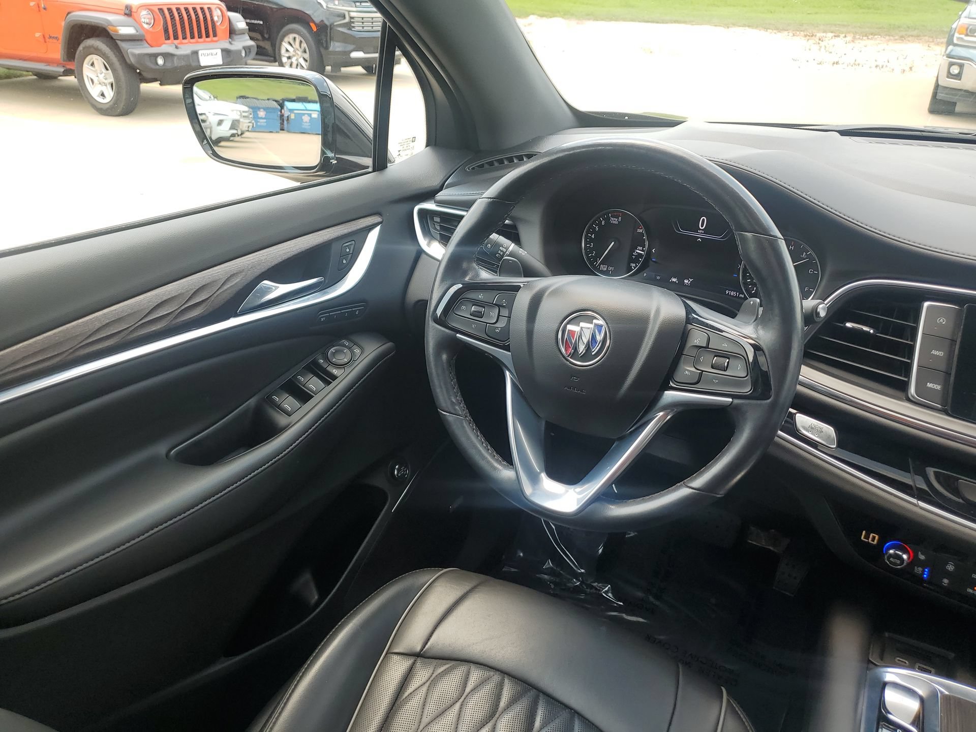 Used 2022 Buick Enclave Avenir w/ Avenir Technology Package AWD/4WD image 17