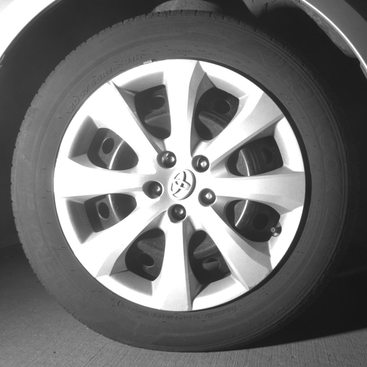 Used 2025 Toyota Corolla LE FWD image 13