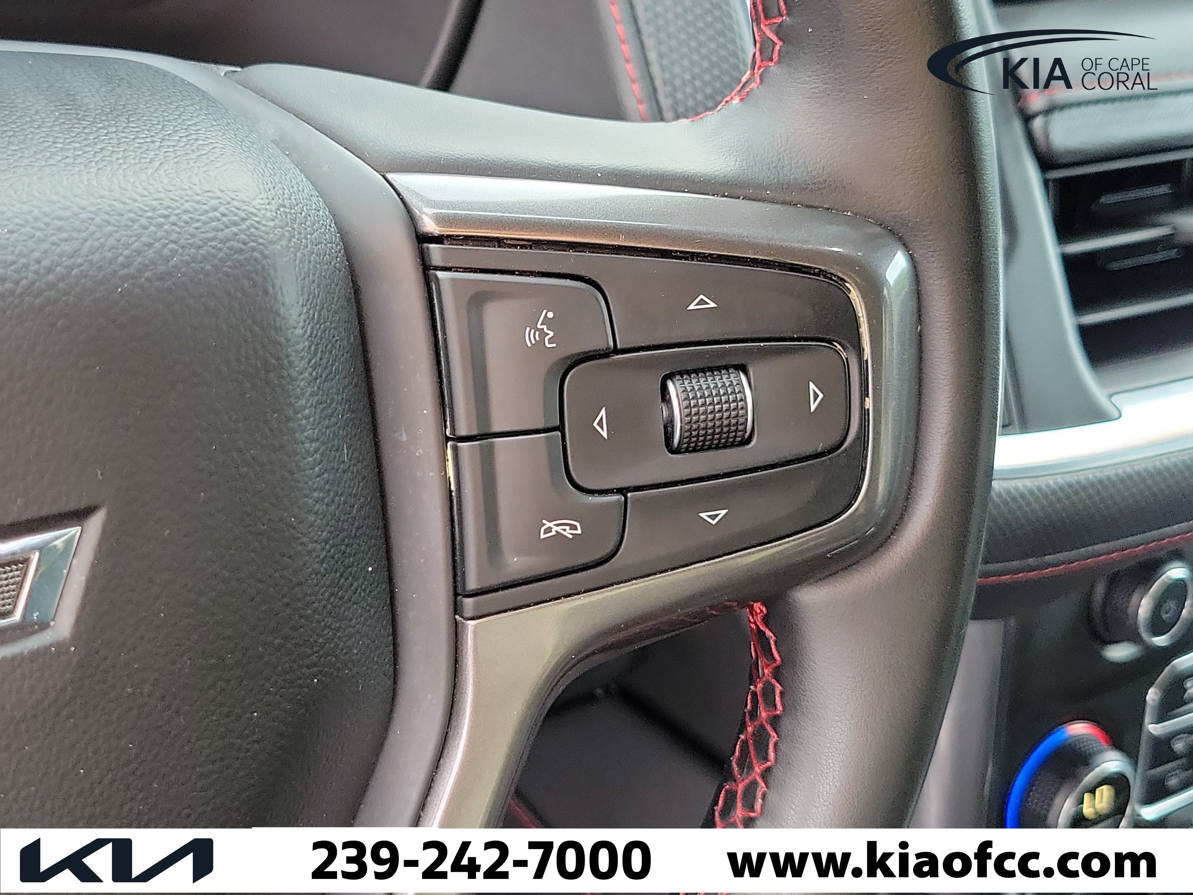 Used 2024 Chevrolet Suburban RST RWD image 28