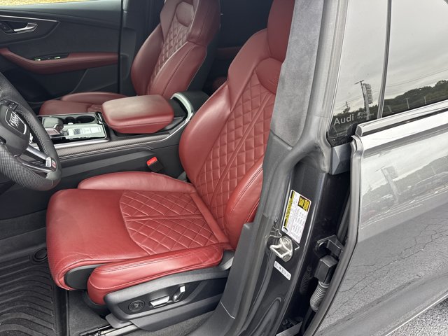 Used 2024 Audi SQ8 Prestige AWD/4WD image 10