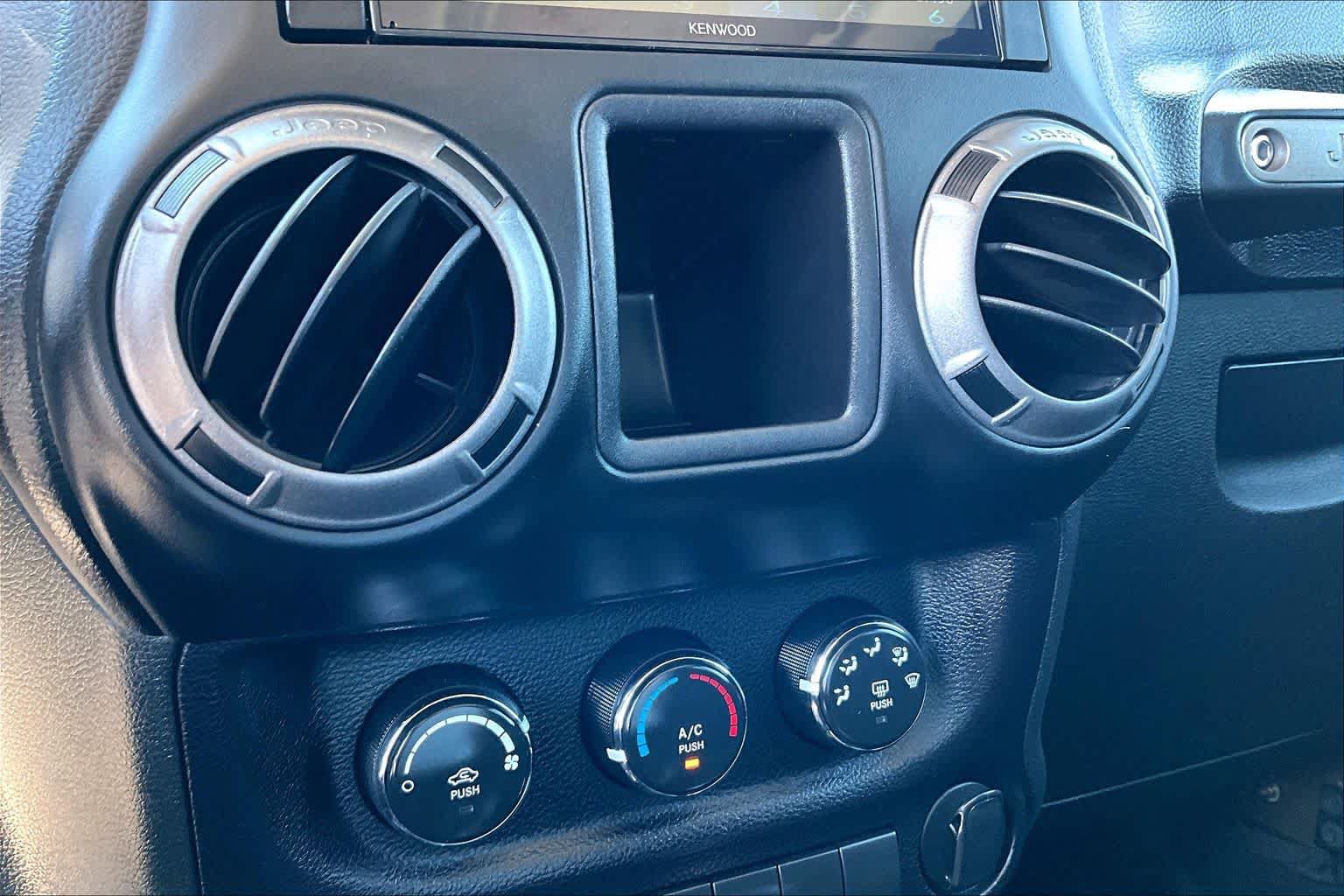 Used 2015 Jeep Wrangler Unlimited Sport w/ Connectivity Group AWD/4WD image 29