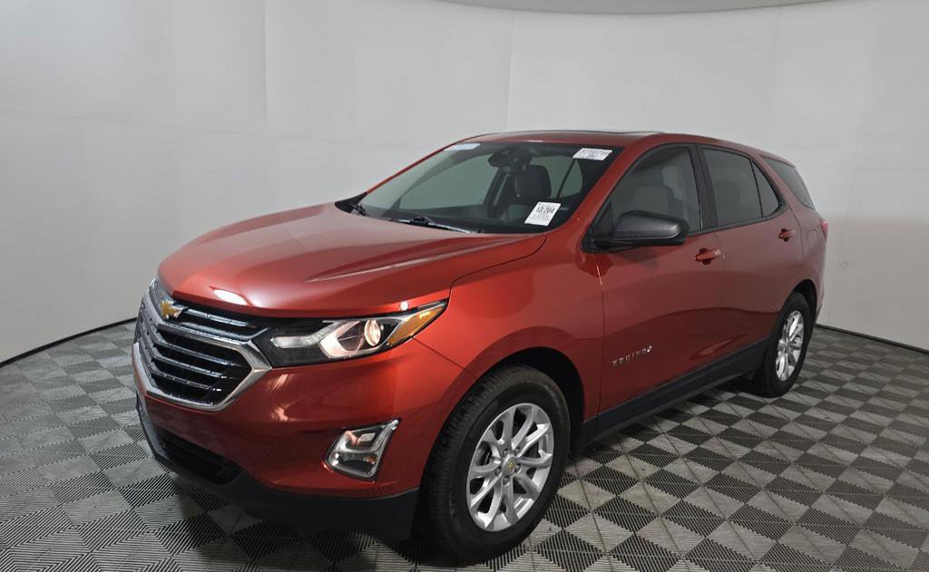 Used 2020 Chevrolet Equinox LS w/ LS Convenience Package AWD/4WD image 2