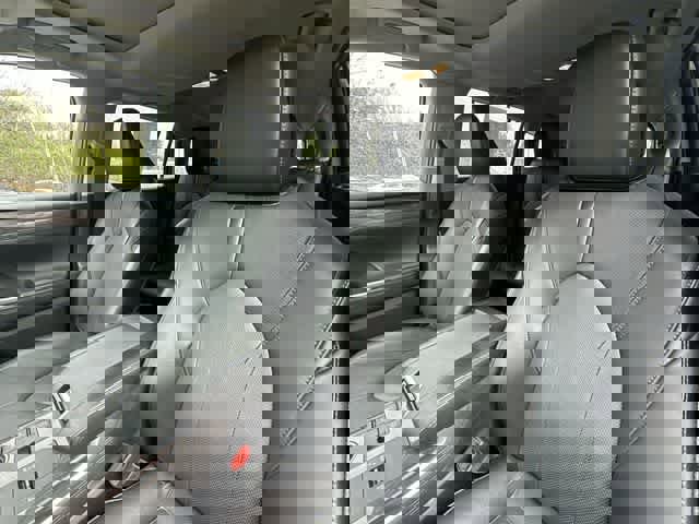 Used 2023 Toyota Highlander Limited image 16