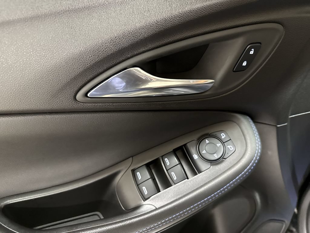 Used 2025 Buick Encore GX Sport Touring FWD image 20